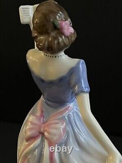 Royal Doulton Sweet Poetry HN 4113 Figurine, 1998. Mint Condition