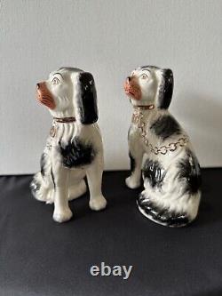 Straffordshire Porcelain MID 19thC Black White SPANIEL DOG Set Mantle Decor Vtg