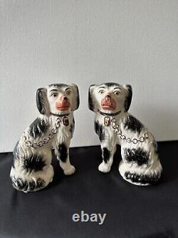 Straffordshire Porcelain MID 19thC Black White SPANIEL DOG Set Mantle Decor Vtg