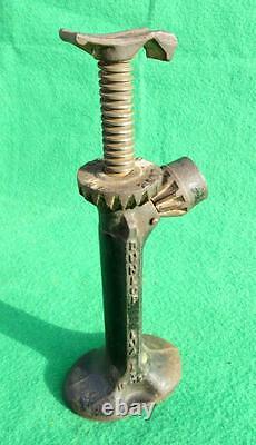 Vintage Old Collectible Solid Cast Iron Dunlop Jack LJ4 Pat. 184726 England Made